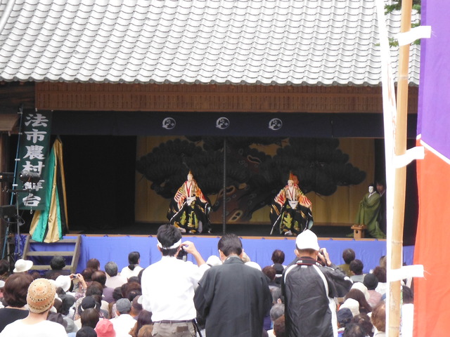 法市农村舞台公演