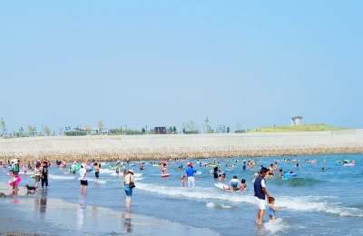 月见丘海水浴场向公众开放